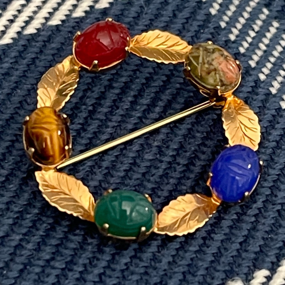 Beautiful Vintage-Egyptian-Scarab-Cabochon-Brooch